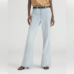 The High-Rise Flare Jean Light Wash Fog Size 29